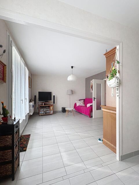   Appartement 75 m� lumineux, balcon, garage, cave, parking Appartement - 4 pi�ce(s) - 75 m�