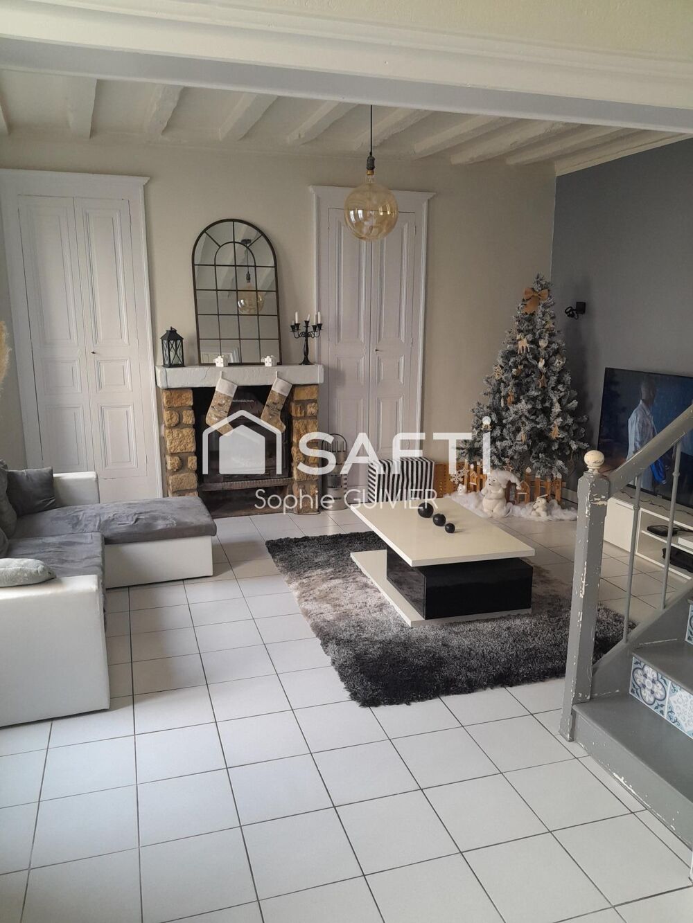 Vente Maison Maison de bourg avec travaux à prévoir et toiture à refaire , 3 chambres à l étages Bree