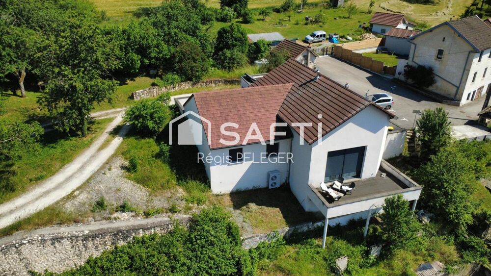 Belle maison avec vue dégagée