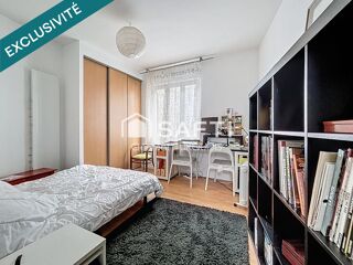  Immeuble à vendre 220 m² Tours