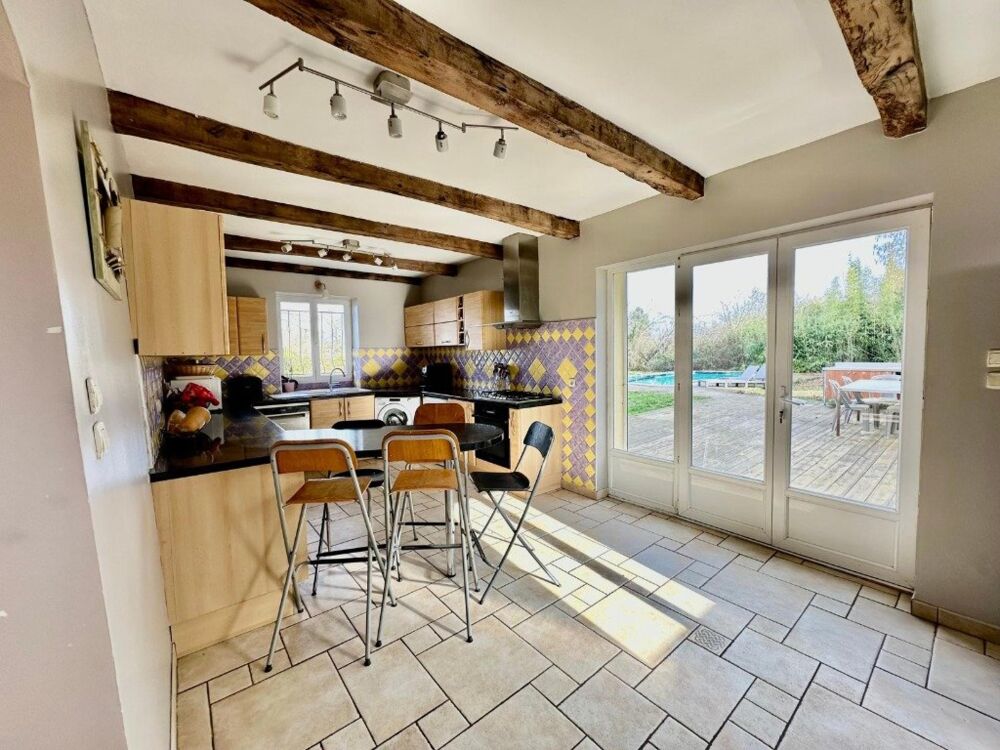 Maison familiale avec dépendance - 235 m²