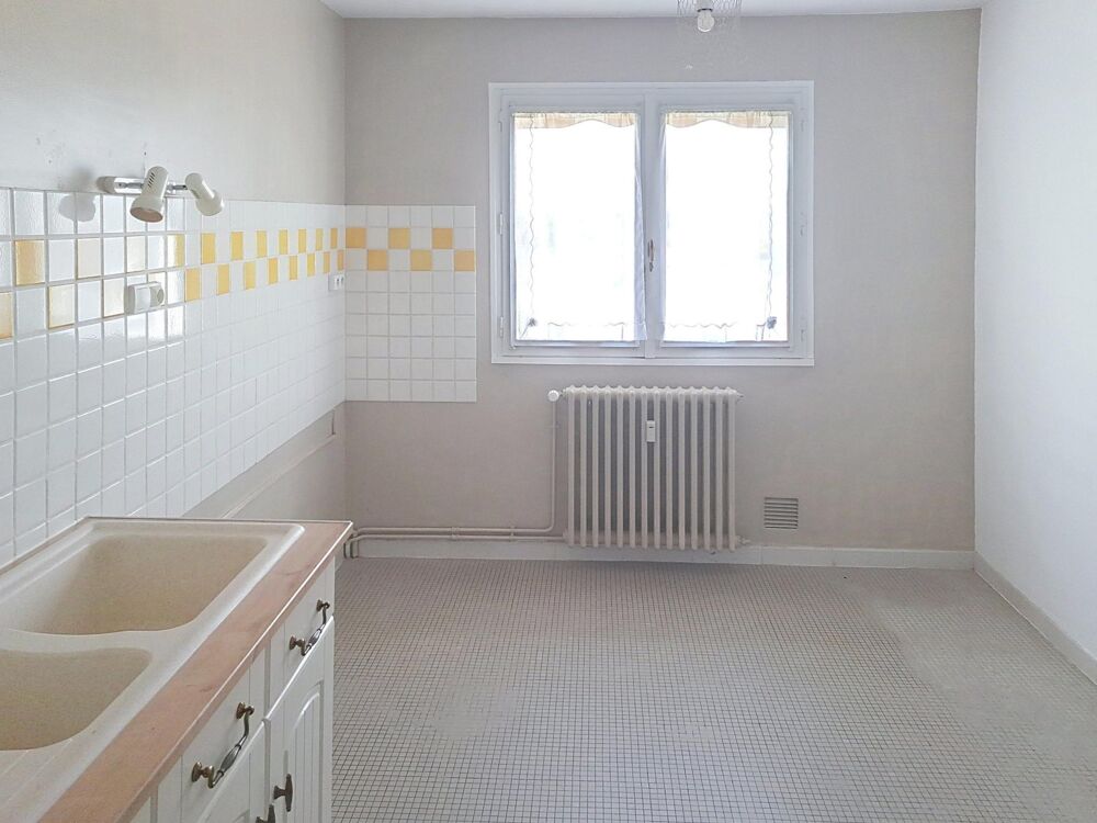 Vente Appartement Appartement à Châteauroux, proche de toutes commodités, dans résidence très calme en retrait de la circulation. Chateauroux