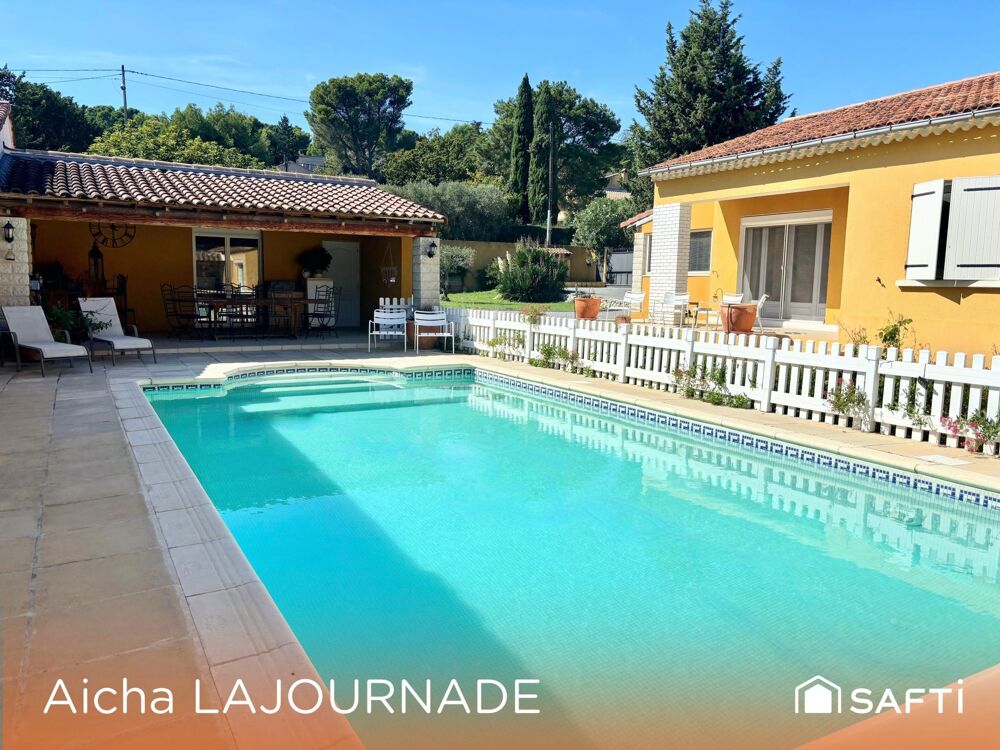 VILLA 190m2, 1400m2 terrain, 5 Chambres, Piscine!