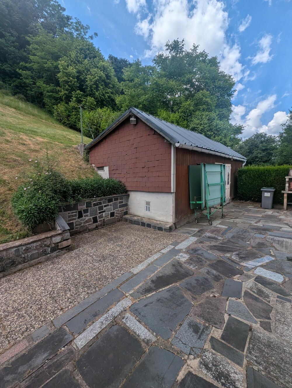 Maison de ville sur sous sol avec vue dominante