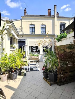  Maison  vendre 10 pices 370 m