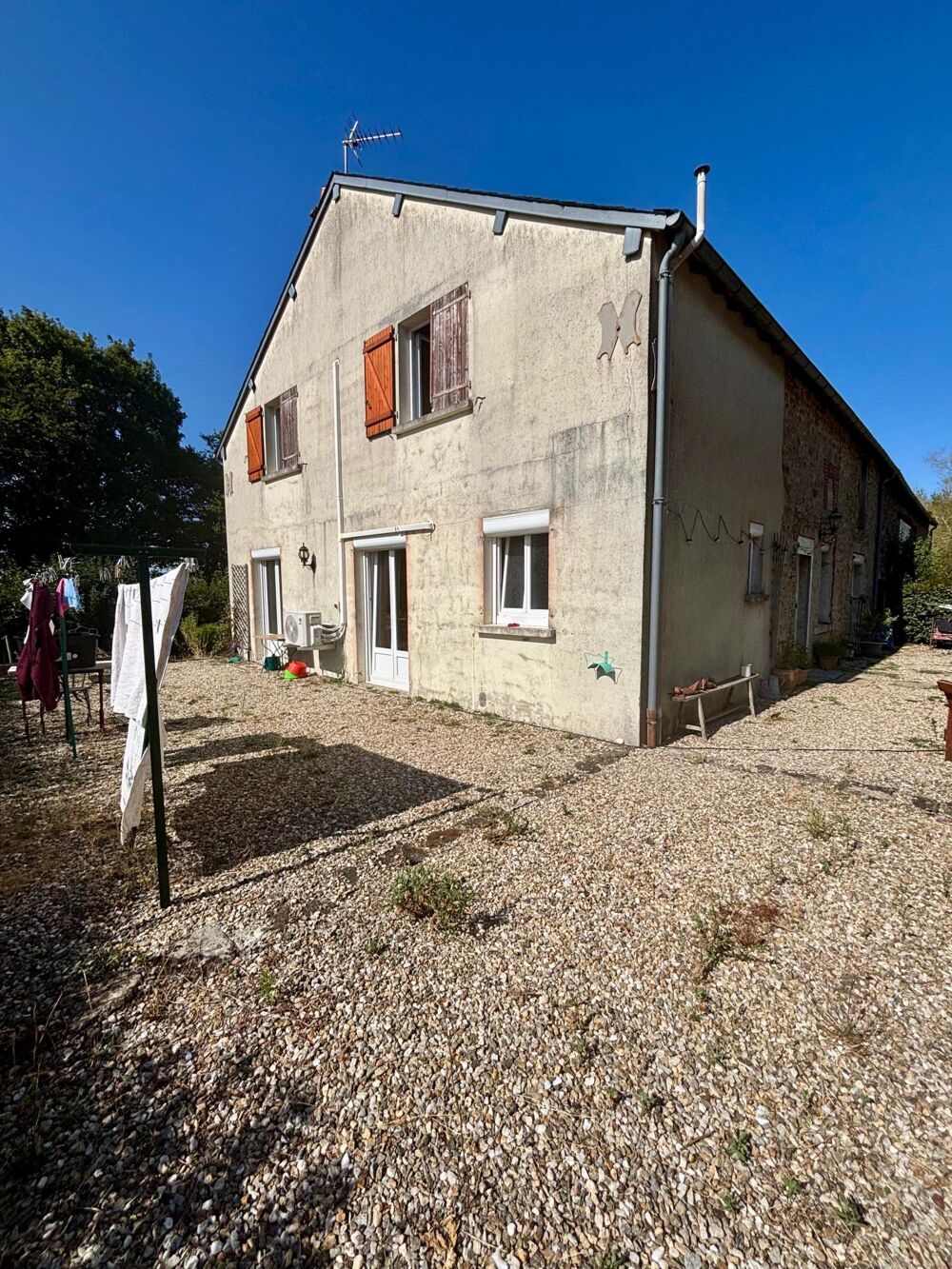 Vente Maison Maison au calme proche de toutes commodités et de la sortie d'autoroute Les grands-chézeaux