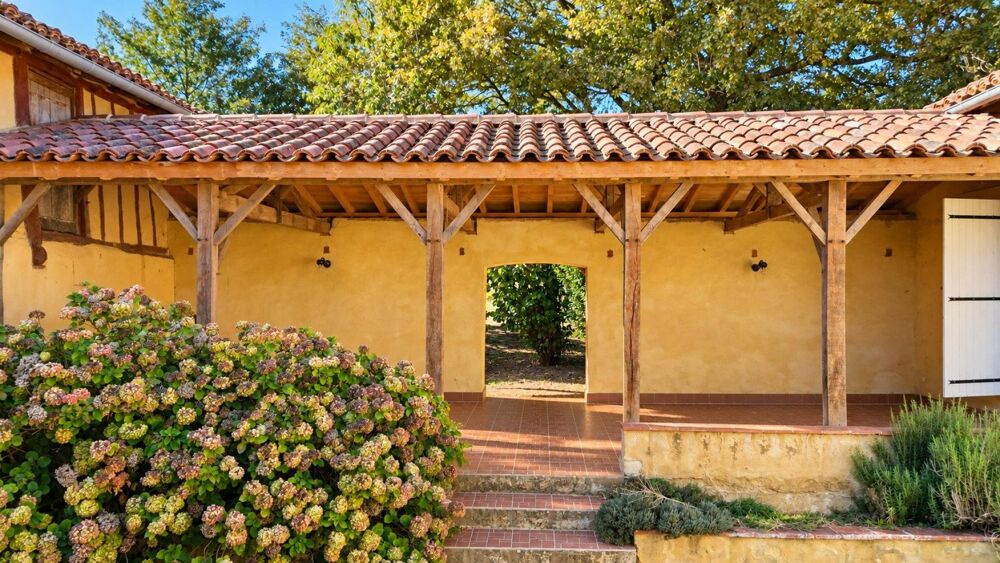 Magnifique corps de ferme  310 m² de bâti et potentiel gîte