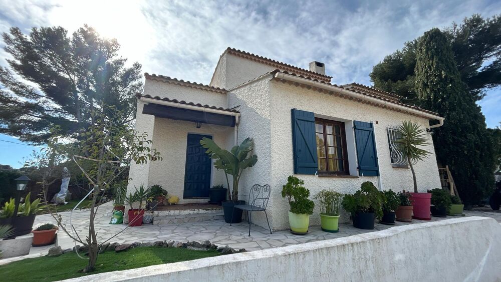 Vente Maison Proche du Brusc, Maison individuelle T5 sur 600 m2 de terrain, entièrement rénovée avec garage et atelier/buanderie Six-fours-les-plages