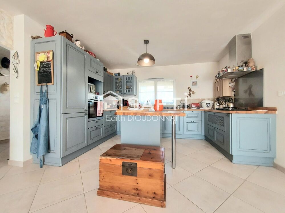 Maison 4 pièces 122 m² · à Poiroux · 122 m² · 299 000 €