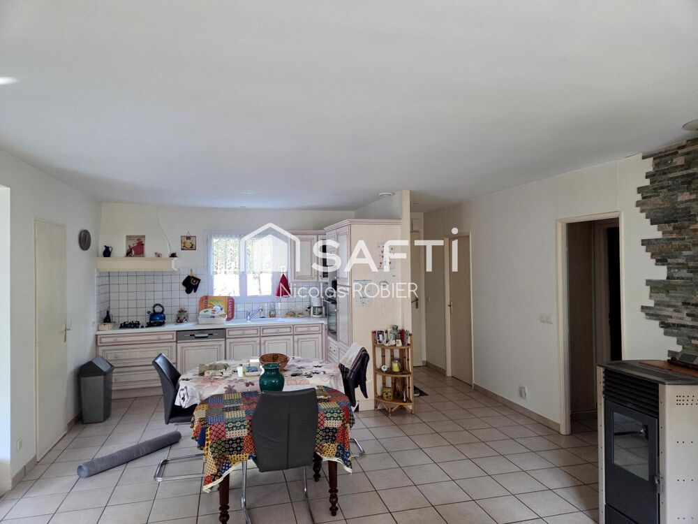 Vente Maison PLAIN PIED LUMINEUX DEUX CHAMBRES GARAGE JARDIN CLOS Le vanneau-irleau