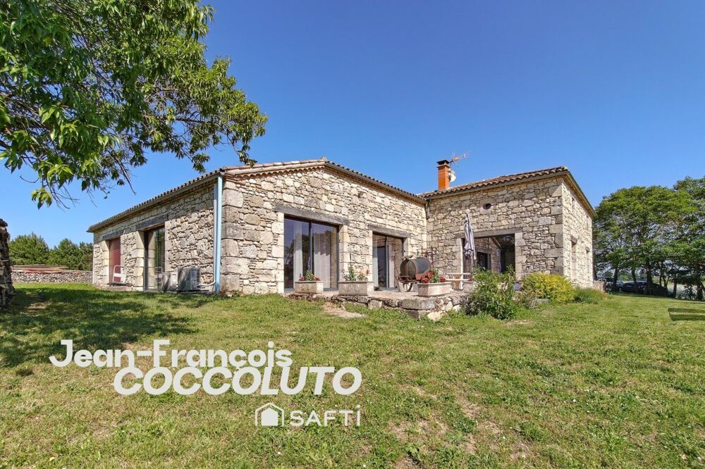 Belle maison d'archi en pierre avec grand volumes
