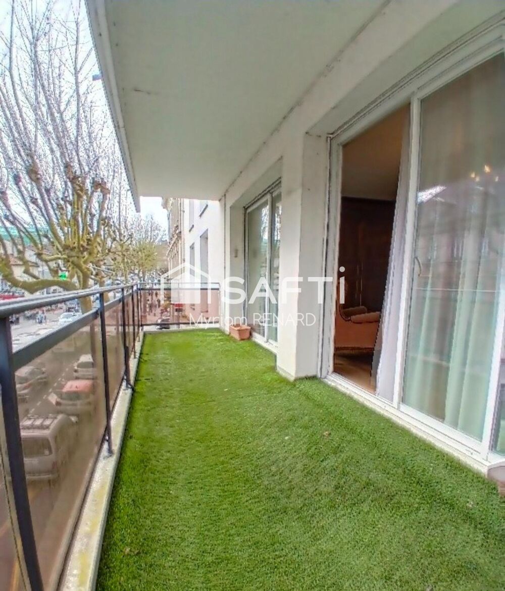 Rare à la vente : élégant appartement T4 en hyper centre Saintes !