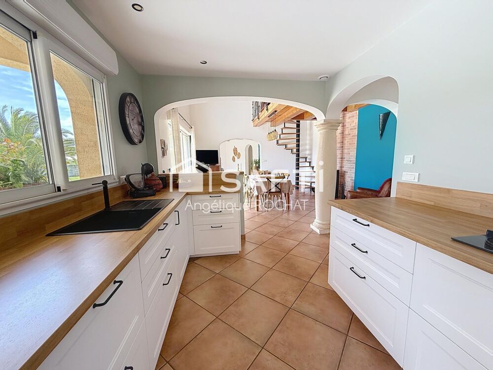 Vente Maison Nouveauté chez SAFTI Magnifique  Languedocienne T5 piscine Garage sur un jardin idéale de 1050m2 Magalas