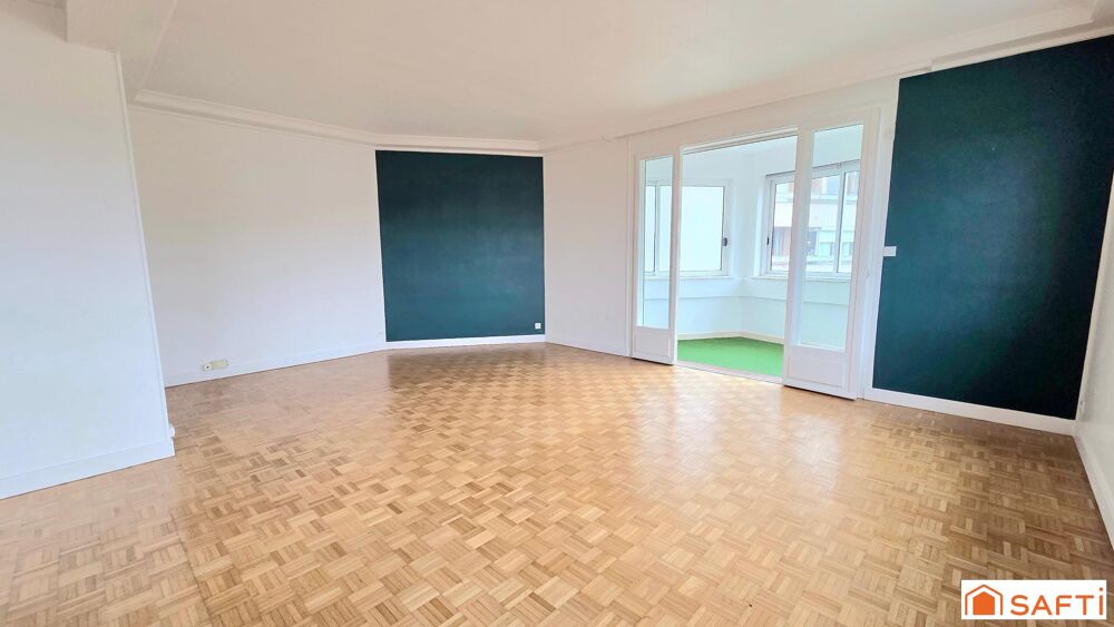 APPARTEMENT LUMINEUX GRAND GARAGE BALCON/LOGGIA