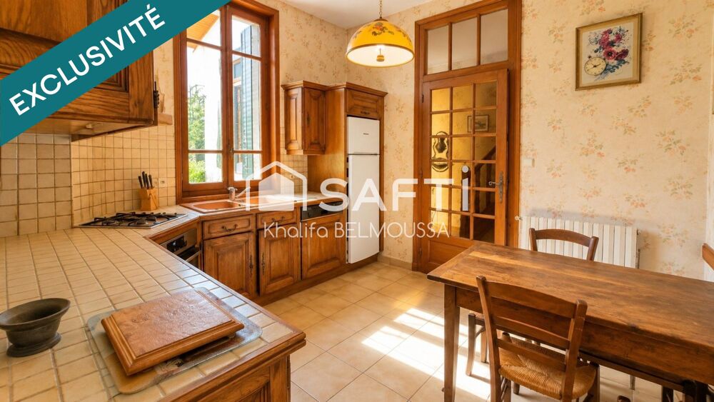 Vente Maison MAISON DE VILLE AVEC TERRAIN, TERRASSE, DOUBLE GARAGE ET ATELIER – CENTRE DE BELLEY Belley
