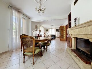  Maison à vendre 6 pièces 215 m²