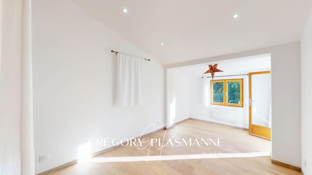 Vente Maison Maison de 2 chambres en impasse dans un des plus beau quartier de Sainte-Anastasie ! Sainte-anastasie-sur-issole