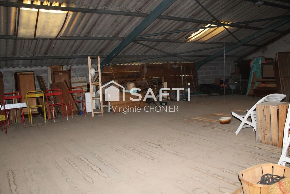 - hangar 200m2 au sol sur terrain de 4240m2