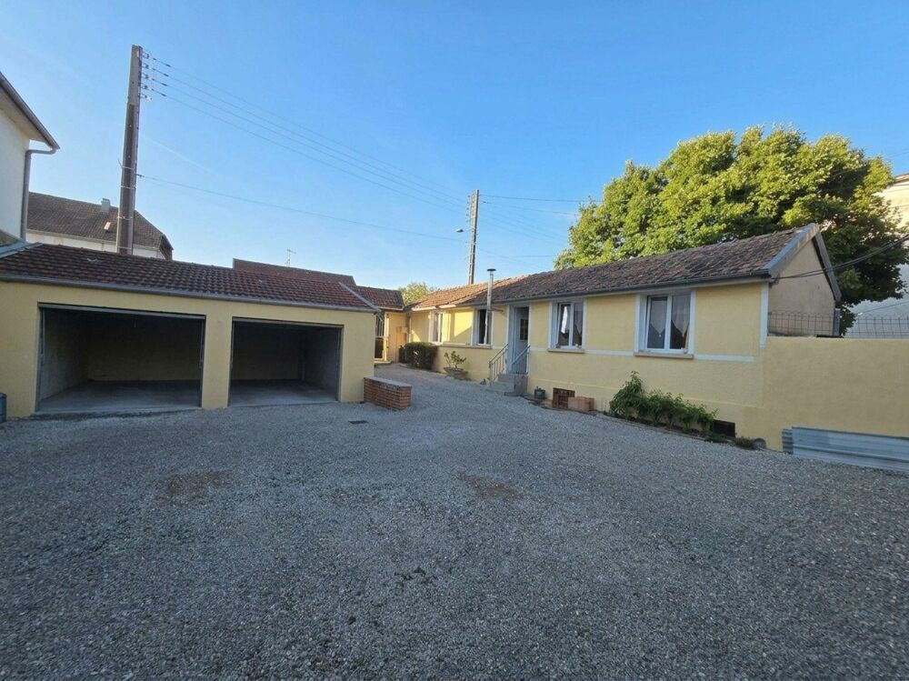 Vente Maison MAISON DE PLAIN-PIED AVEC DÉPENDANCE RÉNOVÉE, 3 GARAGES ET CUISINE D'ÉTÉ ! L' isle-sur-le-doubs