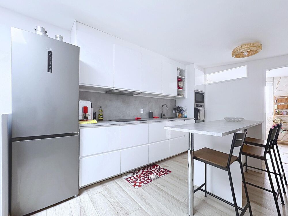 Vente Appartement T4, entièrement rénové, 3 chambres, avec terrasse et cave au centre de Voiron Voiron