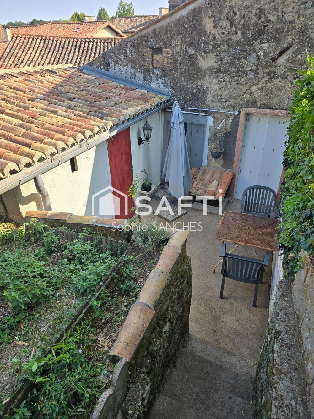 maison centre bourg avec un jardin