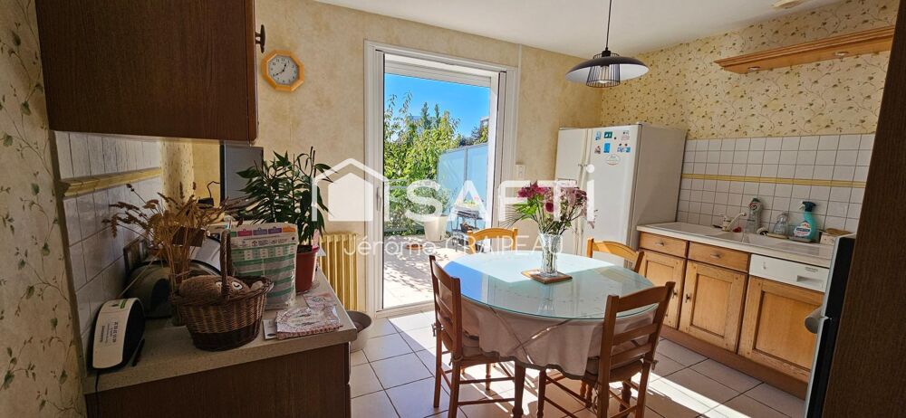 Vente Maison Proche écoles et services : Maison familiale avec 4 chambres et 2 garages. La roche-sur-yon