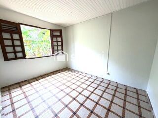  Appartement � louer 5 pi�ces 100 m� Le carbet