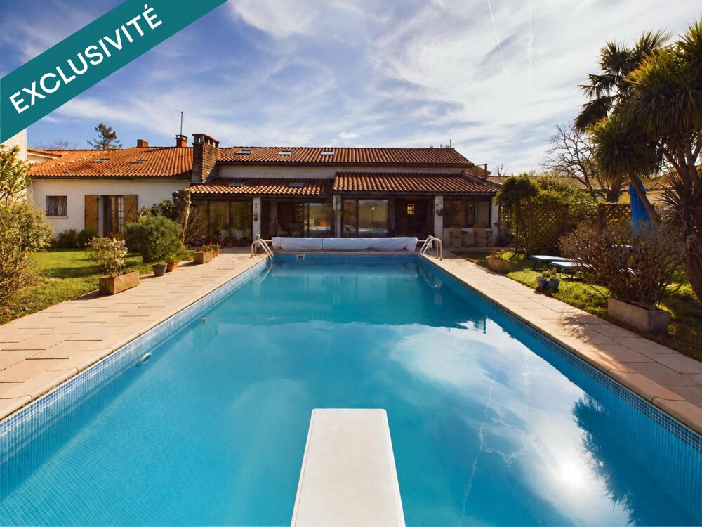 Vente Maison PROPRIÉTÉ CHARENTAISE / GÎTE, PISCINE / 4 233 M² DE TERRAIN Semoussac