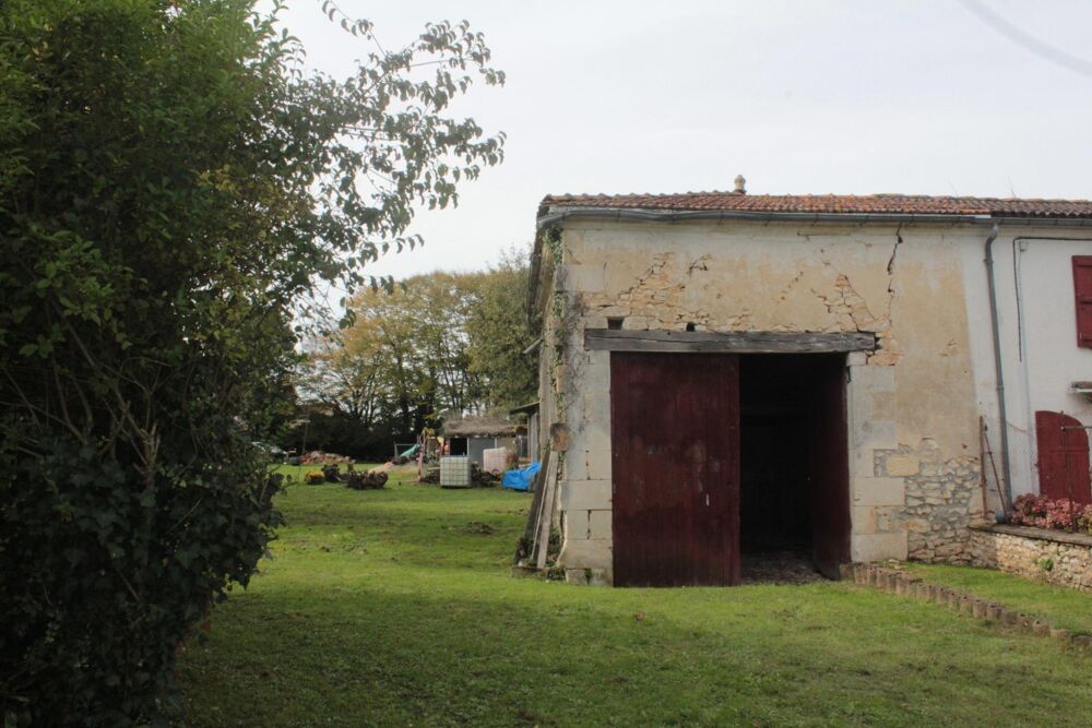 AU COEUR DE SAINT GÉNIS DE SAINTONGE