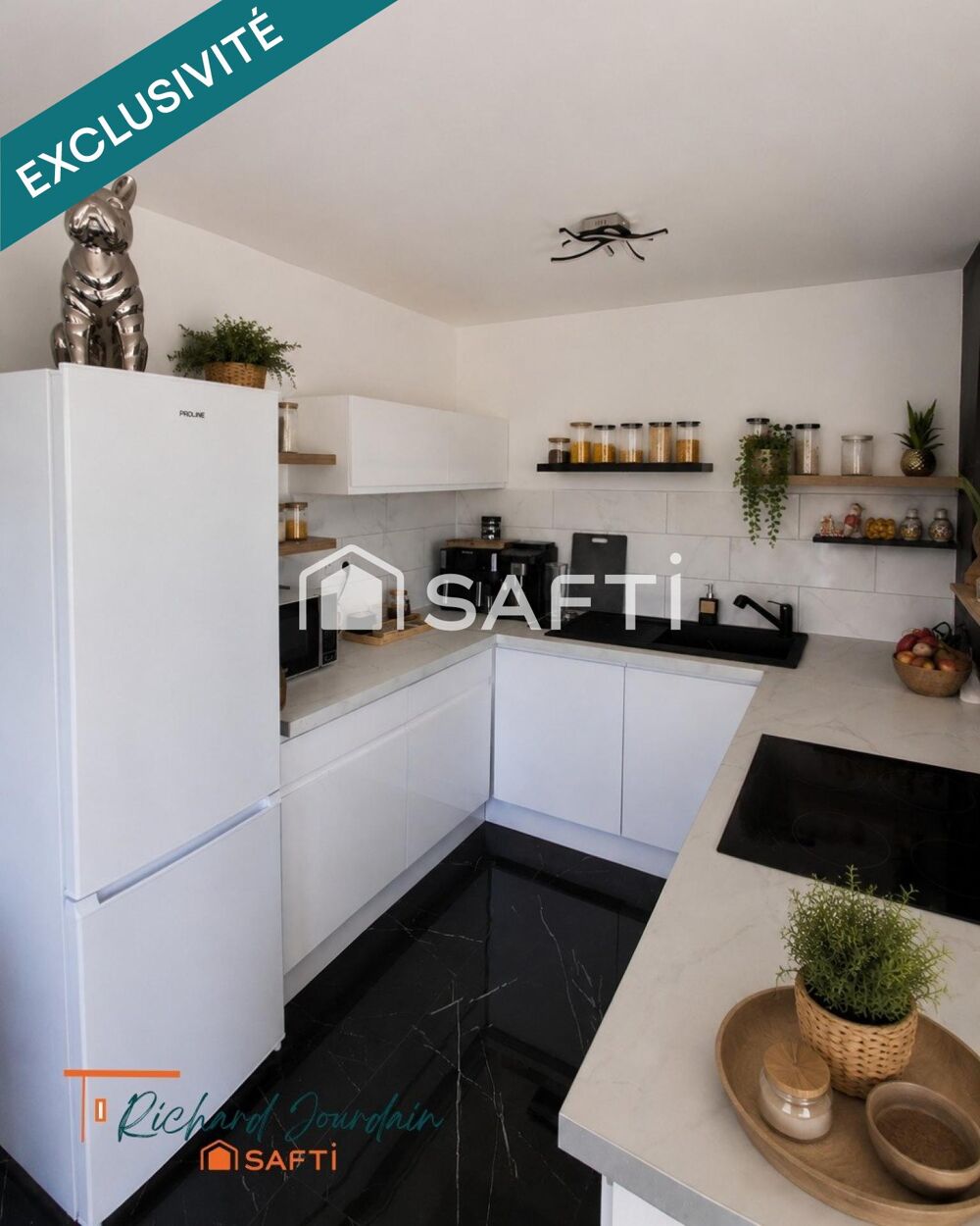 Vente Maison Plain-pied contemporain avec piscine et terrain privé Brives-charensac