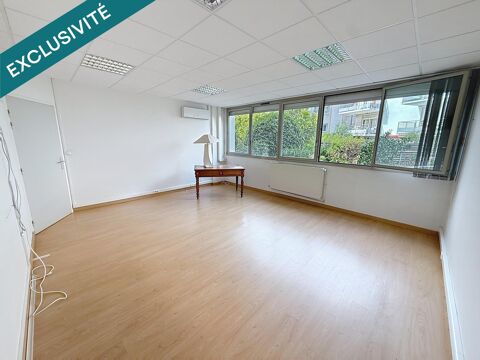   134 m² de bureaux lumineux avec ascenseur, accès PMR, au centre de Voiron 