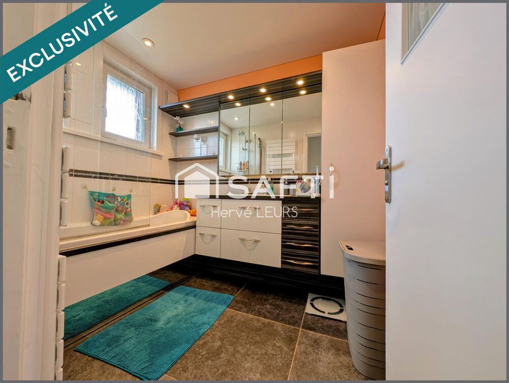 Vente Maison Maison spacieuse rnove avec 6 chambres et un hangar Bergues