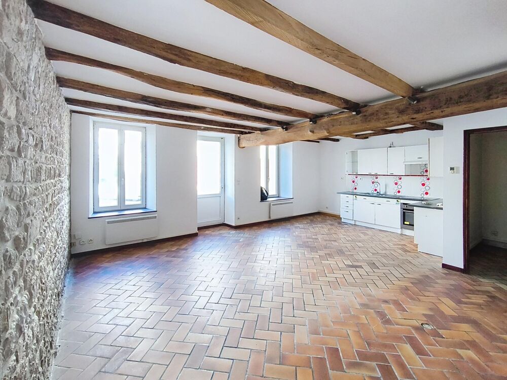 Maison 3 pièces 81 m² · à Dampierre-sur-Boutonne · 81 m² · 85 000 €