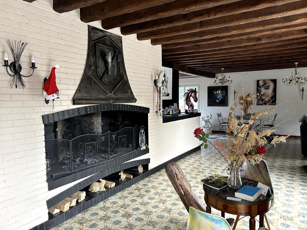 Vente Maison Magnifique maison familiale de caractère de 180M² avec piscine , idéalement située proche des écoles La chaussee-d'ivry