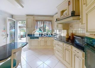  Maison à vendre 12 pièces 254 m²