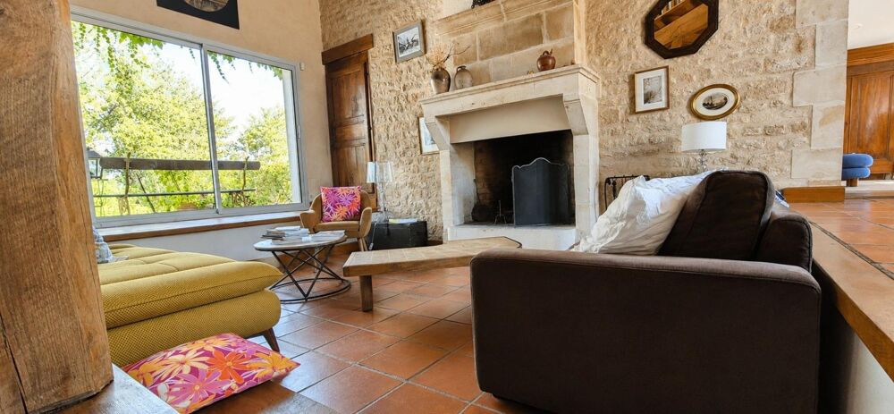 Propriété de caractère de 363 m² à Augé