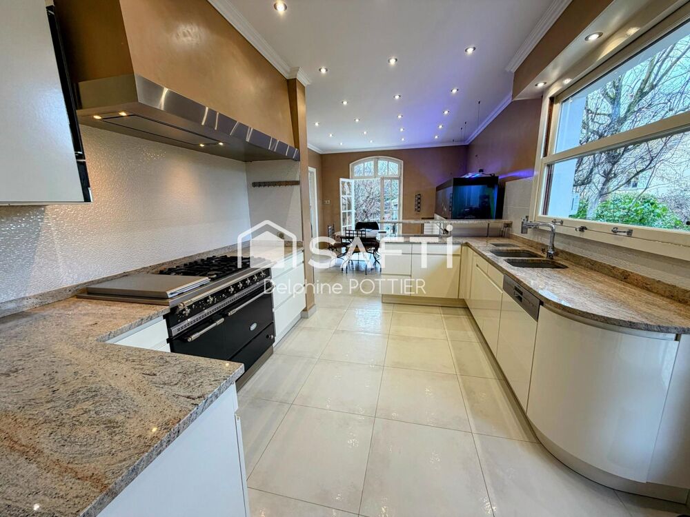 Vente Maison Maison de maître de 232m2 + sous sol total + maison indépendante de 44m2 Aulnay-sous-bois