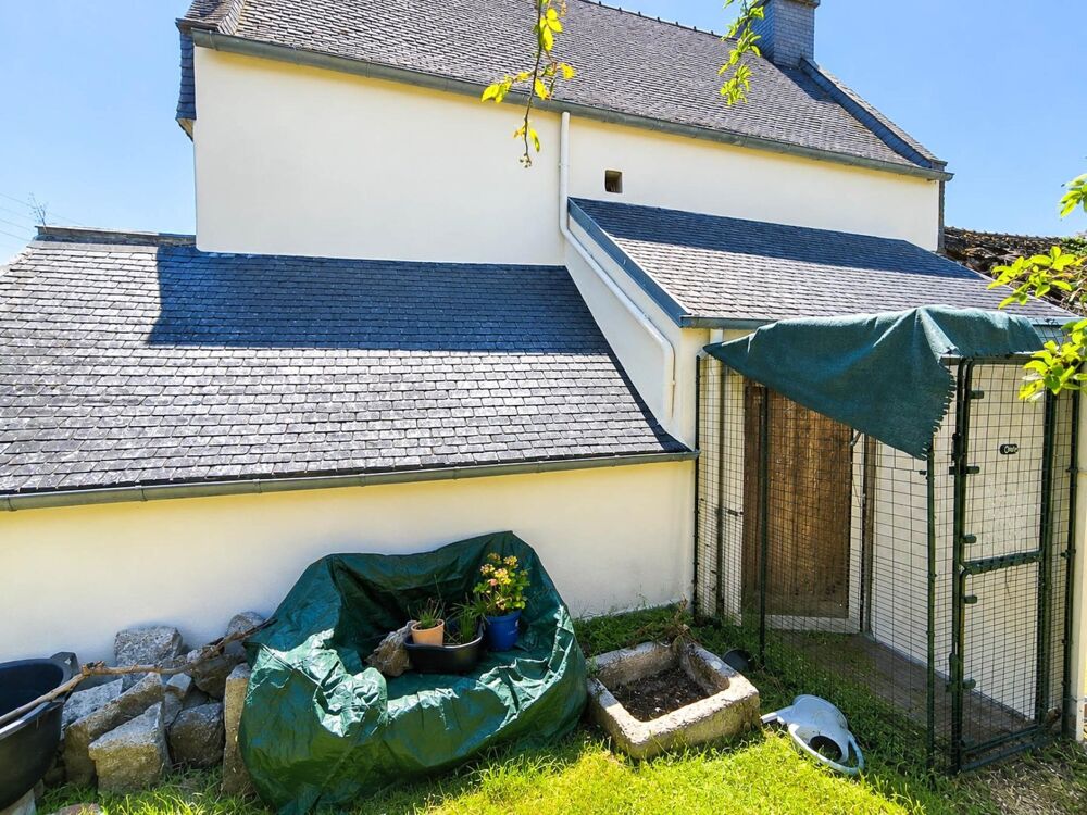 Maison en pierre, 70 m², plein centre de Plestin