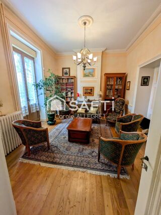  Maison à vendre 12 pièces 361 m²