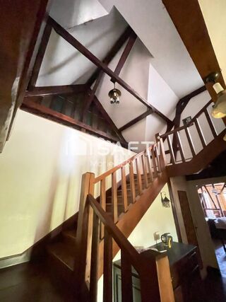  Maison  vendre 8 pices 218 m