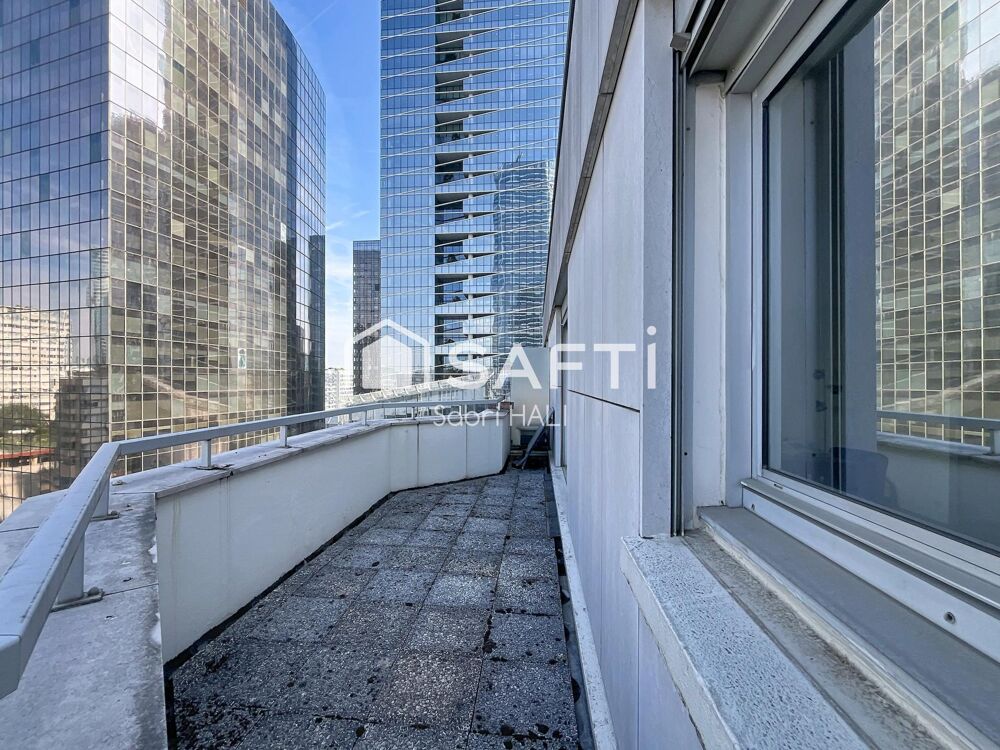Vente Appartement Au cœur du prestigieux quartier d'affaires de La Défense, élégant studio d'environ 32 m² avec grande terrasse, 9? et dernier éta Courbevoie
