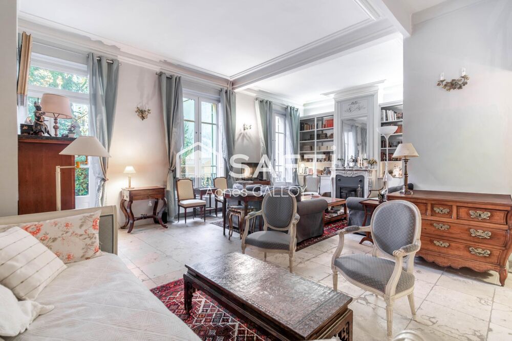 Vente Appartement Duplex esprit maison au cœur de la ville avec jardin et parking Versailles
