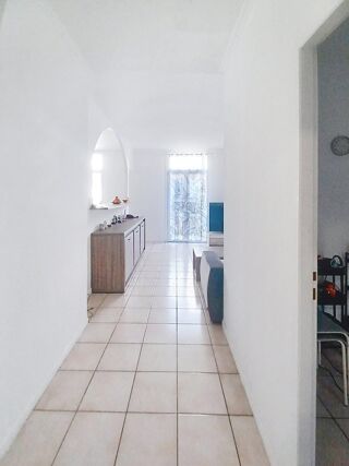  Immeuble � vendre 235 m�