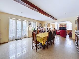  Maison � vendre 8 pi�ces 332 m�