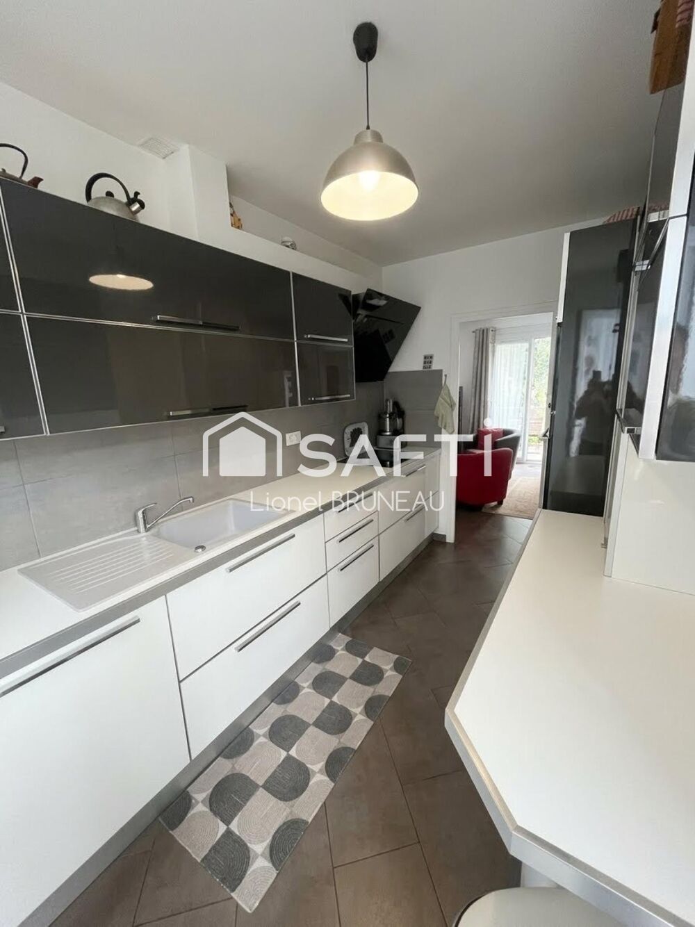 Vente Maison Splendide villa individuelle de 90m² avec piscine et jardin à Sanary-sur-Mer quartier La Guicharde, sans vis-à-vis. Sanary-sur-mer