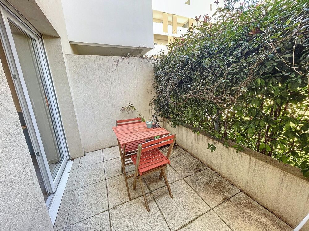 T2 AVEC TERRASSE INTIMISTE ET PARKING EN SOUS-SOL