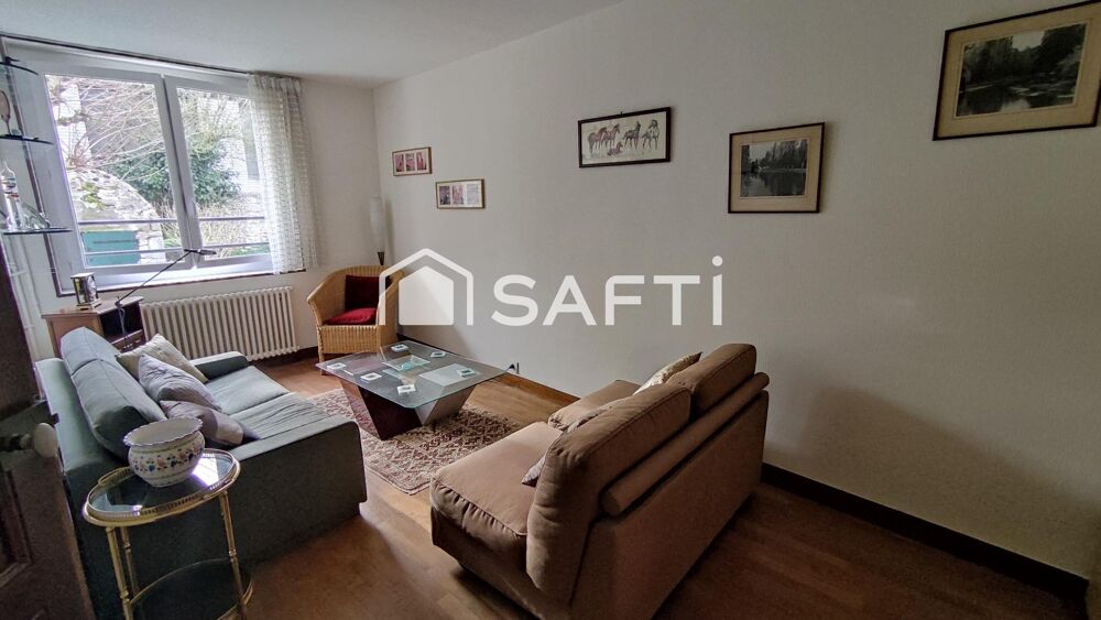 Maison familiale avec double accès  8 pièces