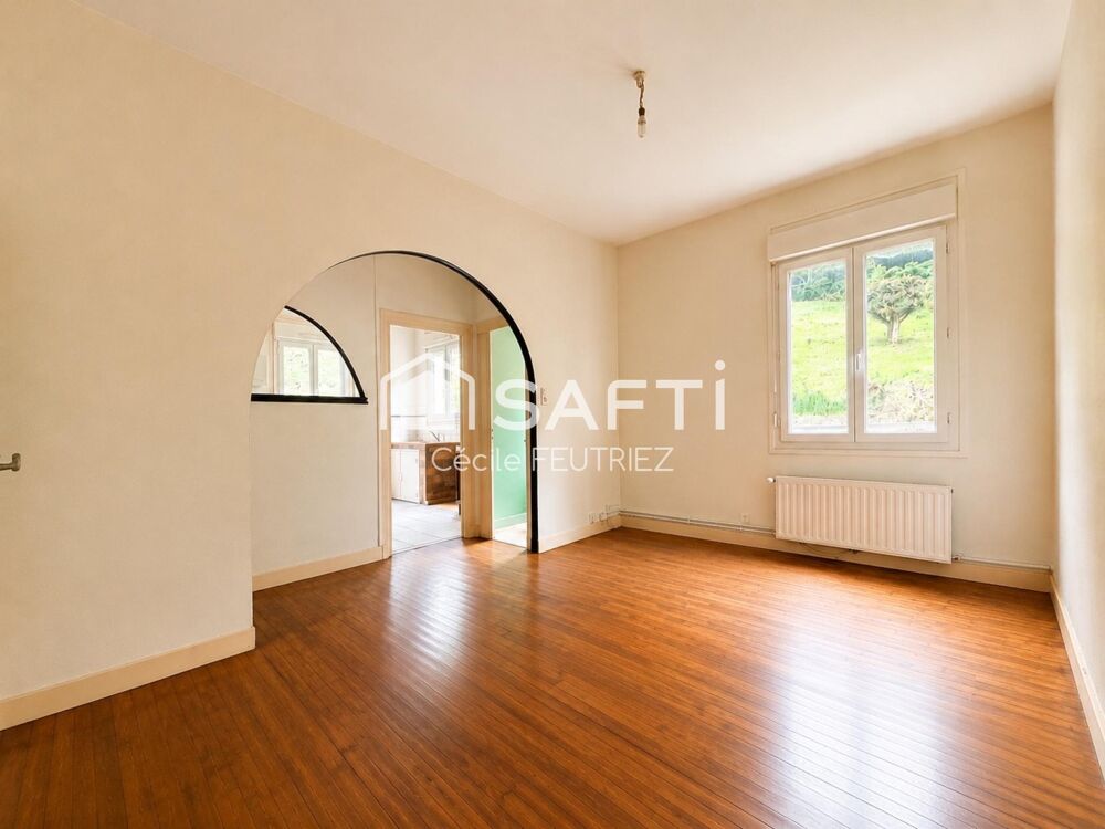Appartement avec stationnement et cave