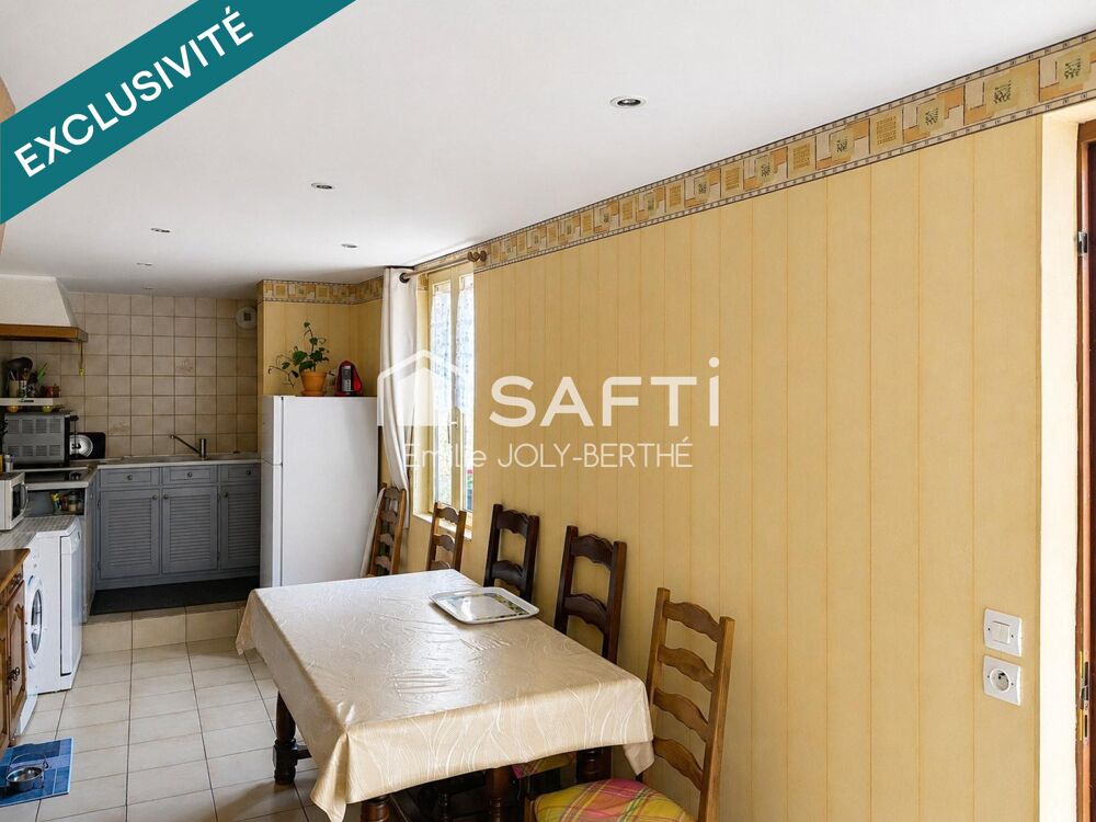 MAISON DE VILLE 97 M² - SECTEUR CENTRE VILLE MESLAY DU MAINE / 53170
