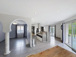 Vente Maison Plain-pied de 131 m², prêt à vivre Ferrieres-sur-ariege